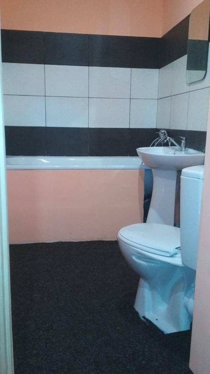 Частный Дом, Р-Н 3 Городской Больницы Çerkassi Dış mekan fotoğraf